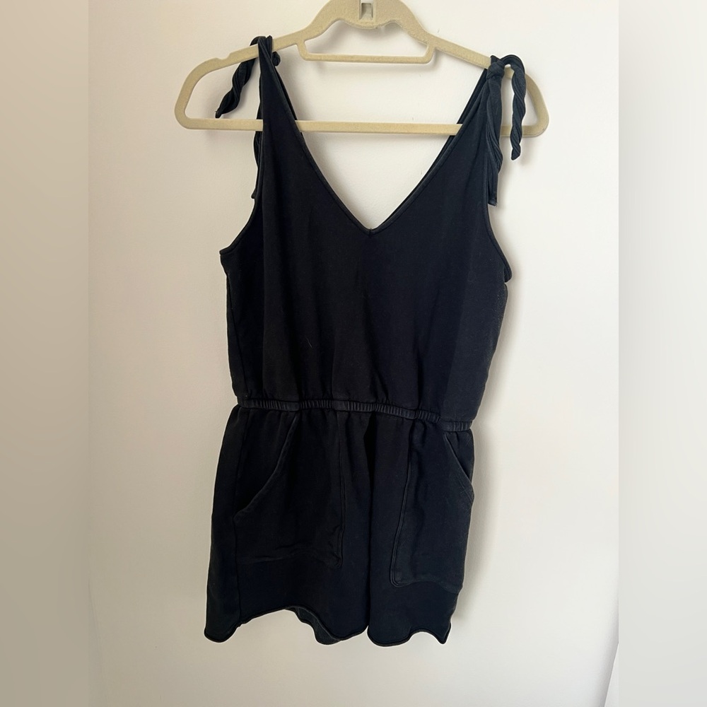 Aerie Black Sweatshirt Romper Tie Shoulder Sleeveless Elastic Waist size M